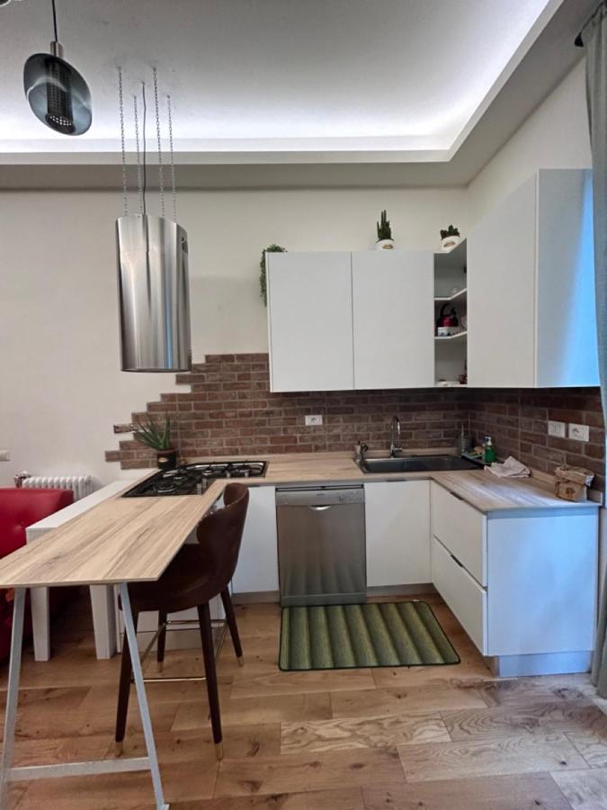 Gam Gam Isola Room Rent Milan Bagian luar foto